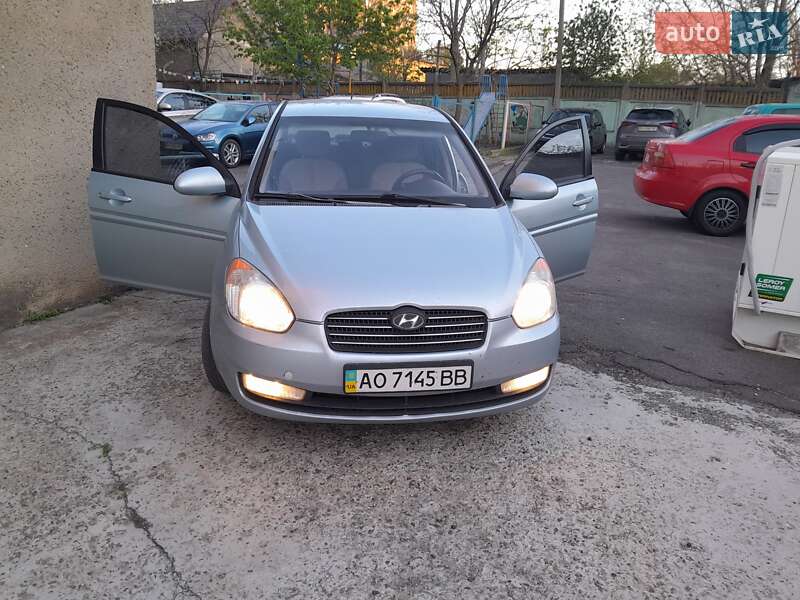 2008 hyundai accent