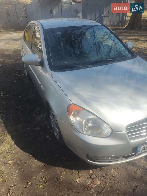 2008 hyundai accent