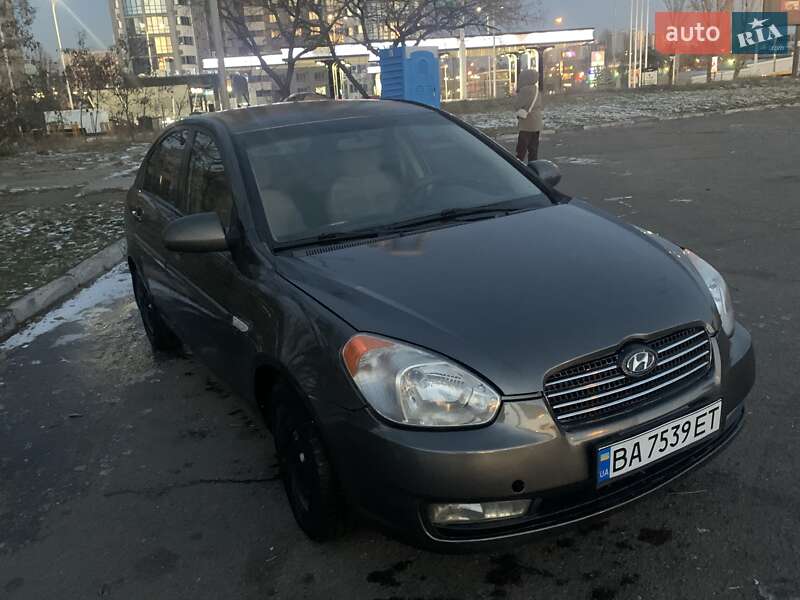2008 hyundai accent