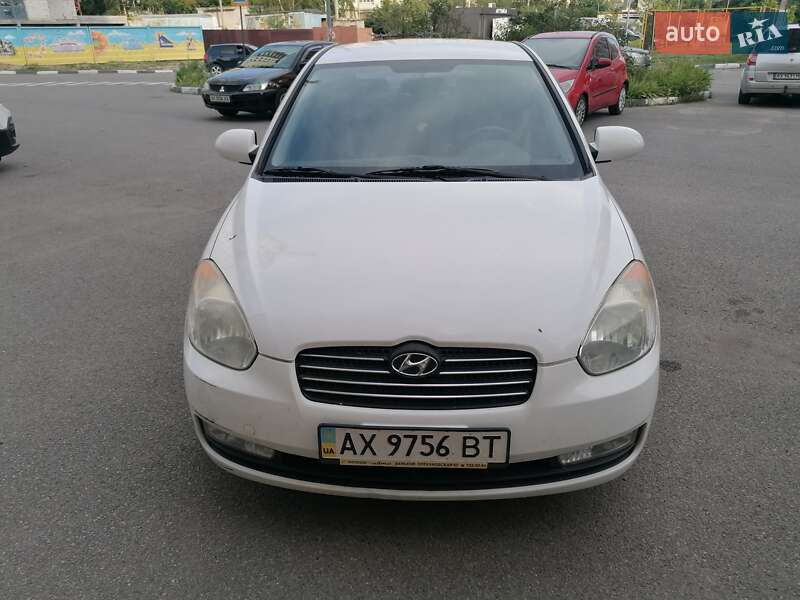 2008 hyundai accent