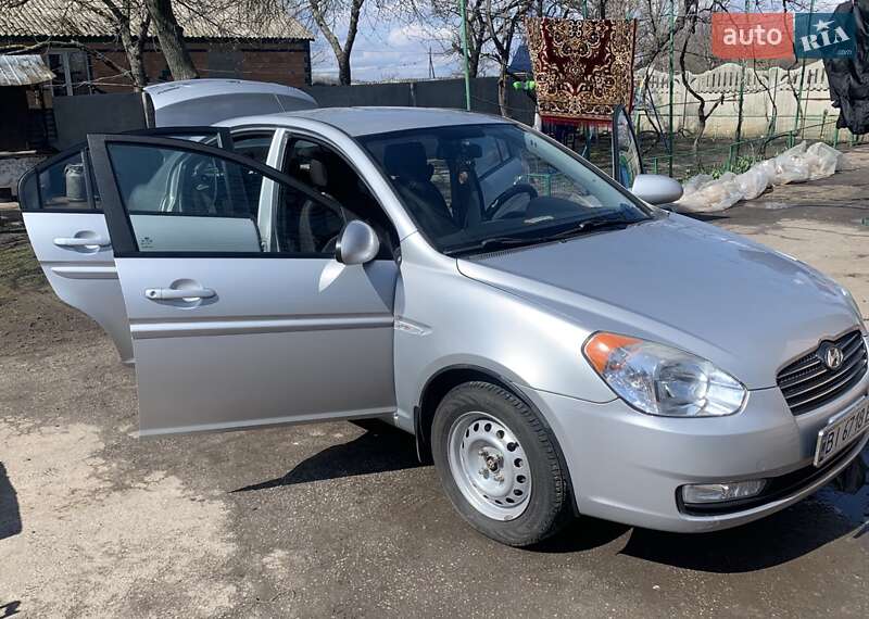 2008 hyundai accent