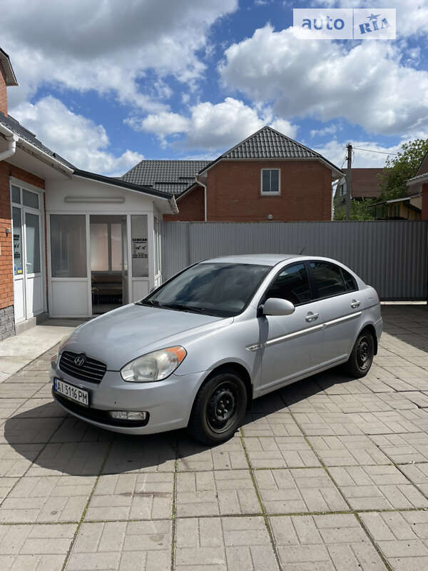 2008 hyundai accent