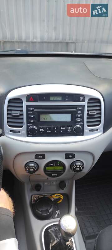 2008 hyundai accent