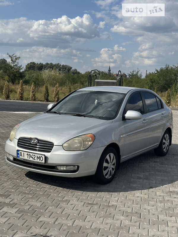 2008 hyundai accent