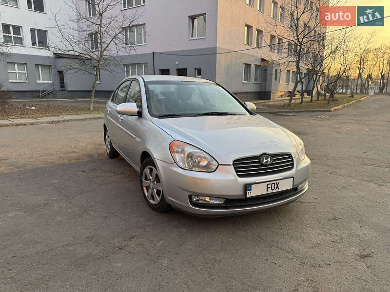 2008 hyundai accent