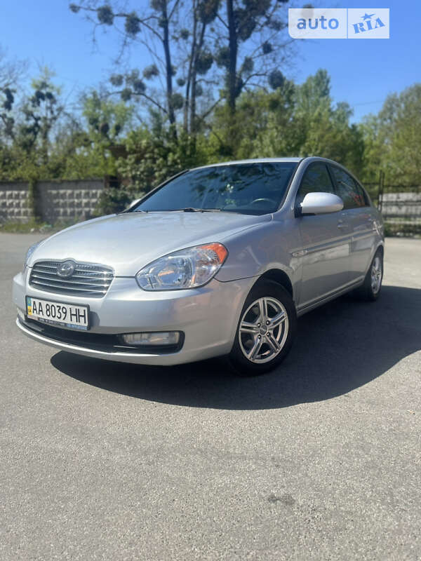 2008 hyundai accent