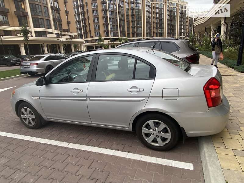 2008 hyundai accent
