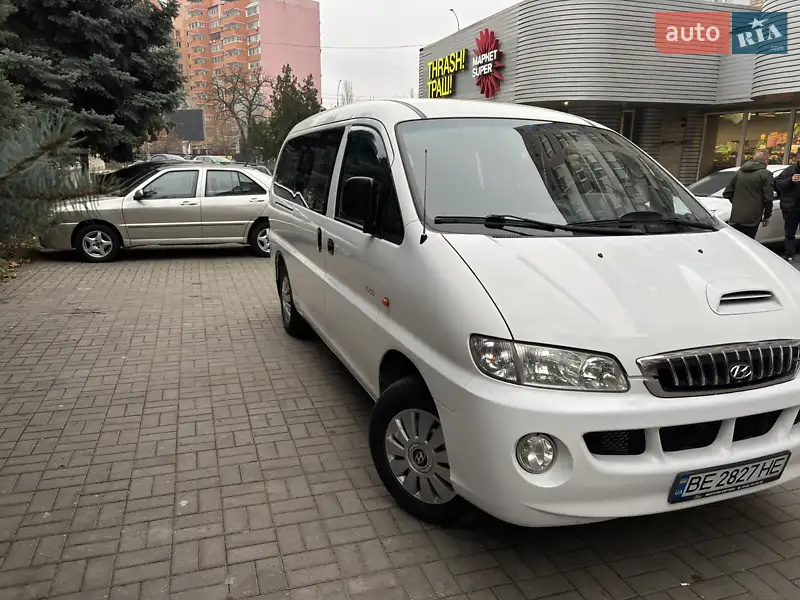 2005 hyundai h1d