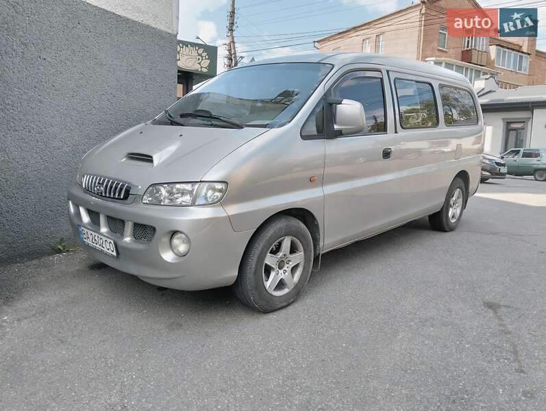 2006 hyundai starex-svx