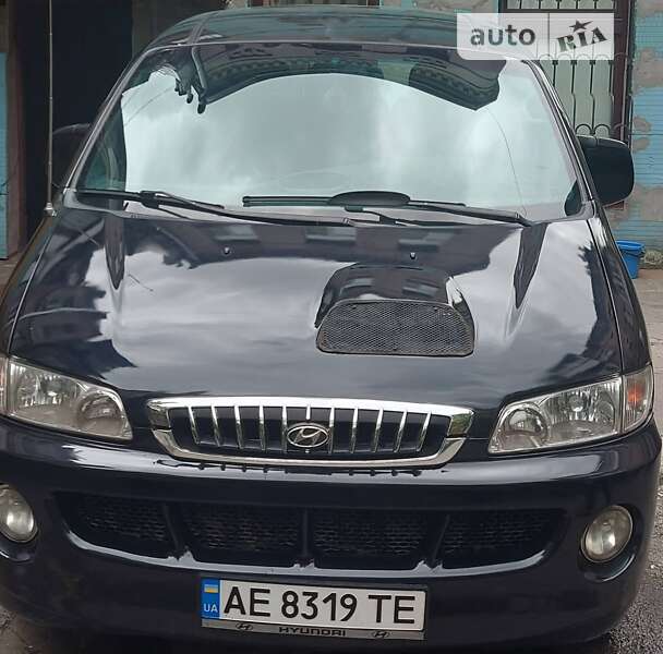 2005 hyundai h-1
