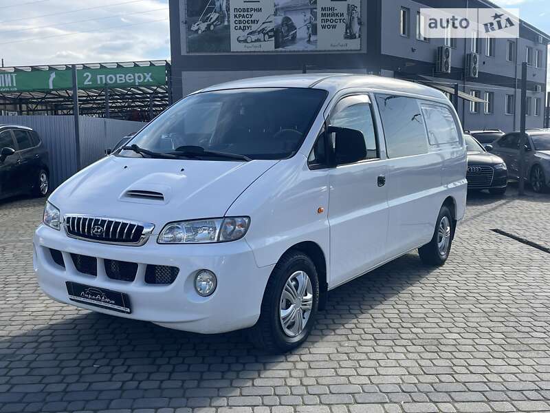 2005 hyundai h-1