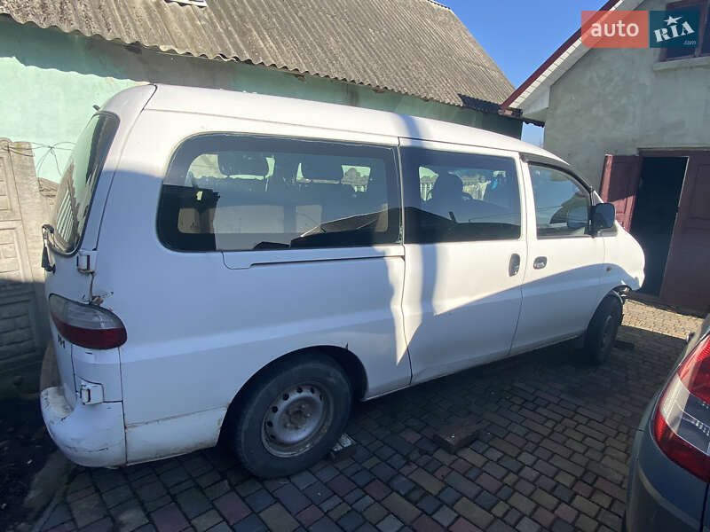 2005 hyundai h-1