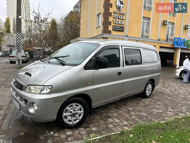 2005 hyundai h-1