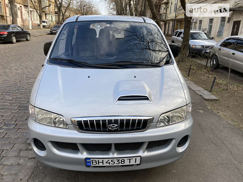 2007 hyundai h-1