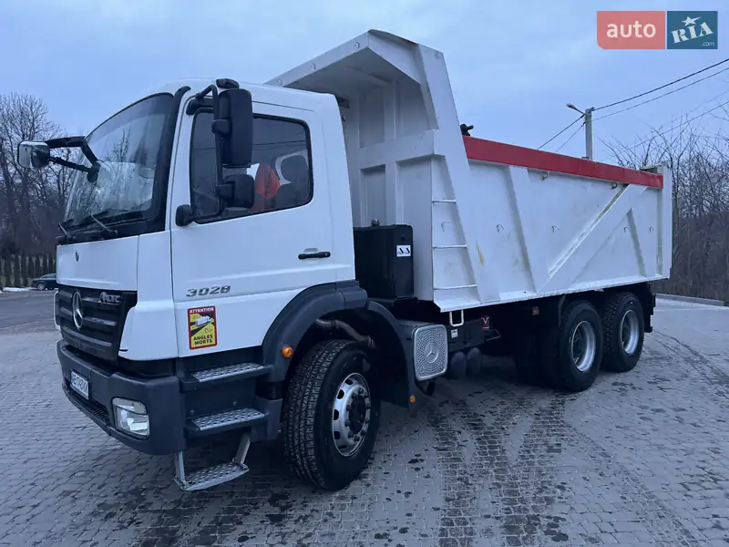2008 mercedes-benz 3028 k