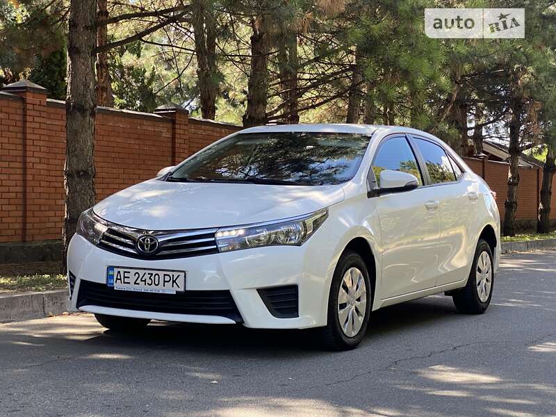 2014 toyota corolla