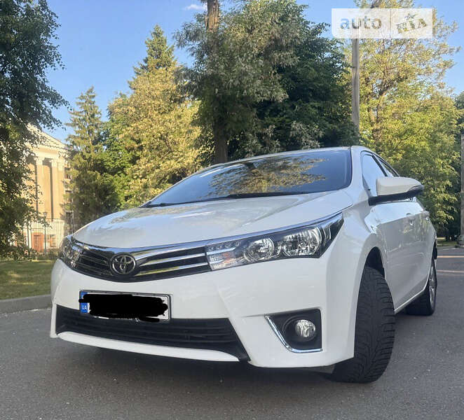 2016 toyota corolla