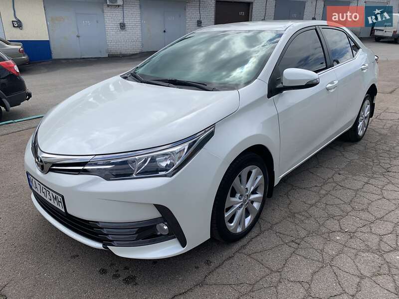 2017 toyota corolla