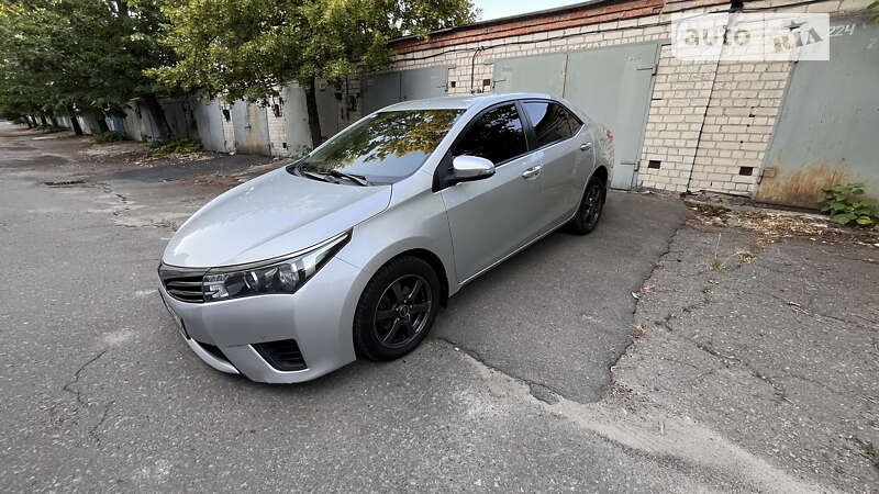 2014 toyota corolla