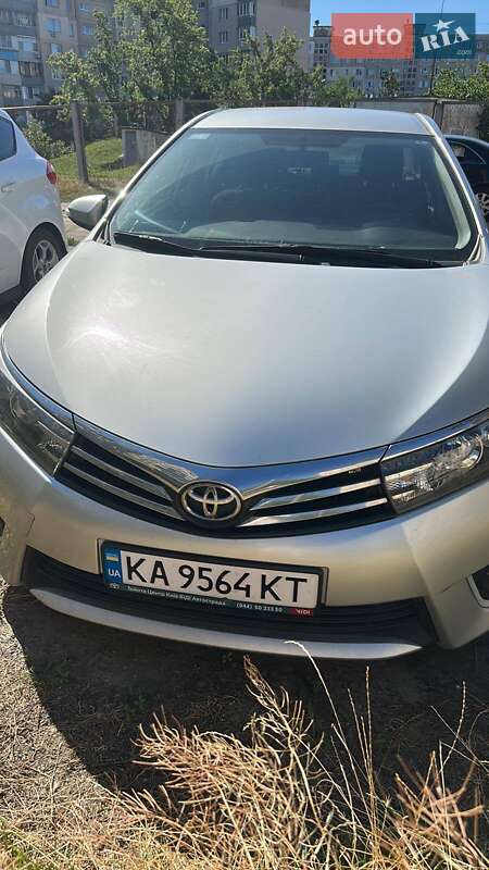 2014 toyota corolla