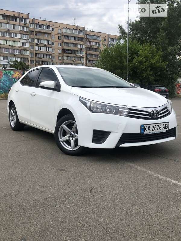2014 toyota corolla
