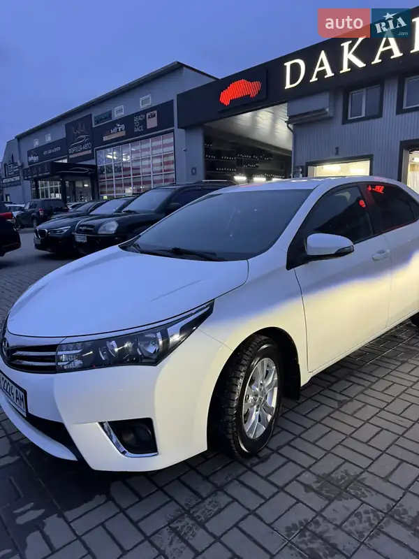 2016 toyota corolla
