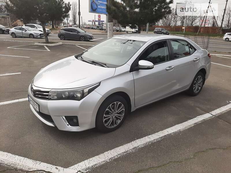 2014 toyota corolla