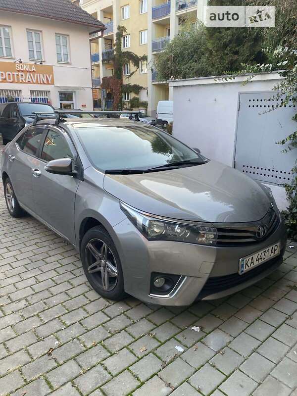 2014 toyota corolla