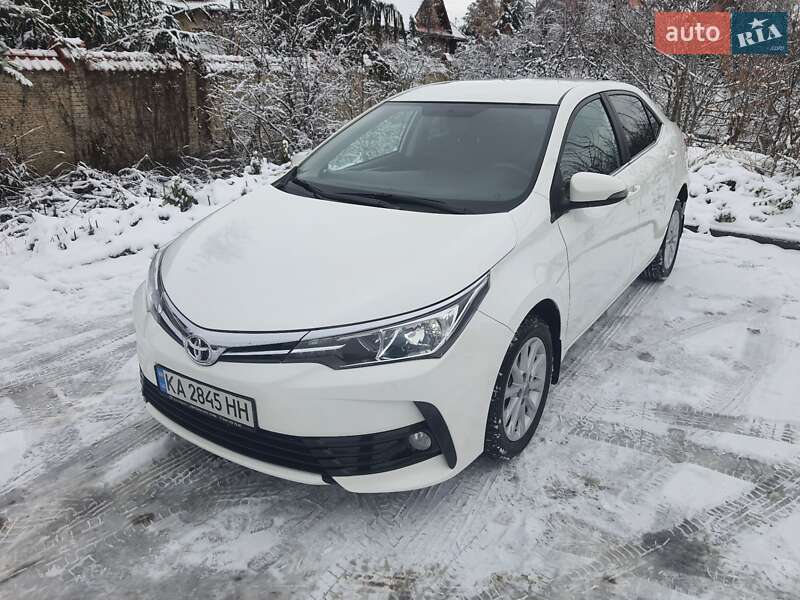 2017 toyota corolla