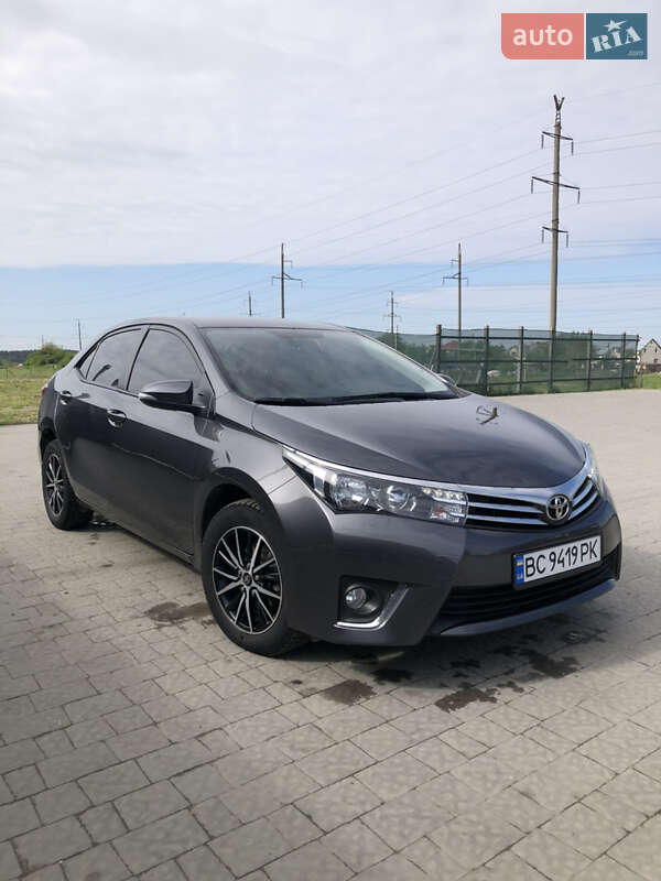 2013 toyota corolla