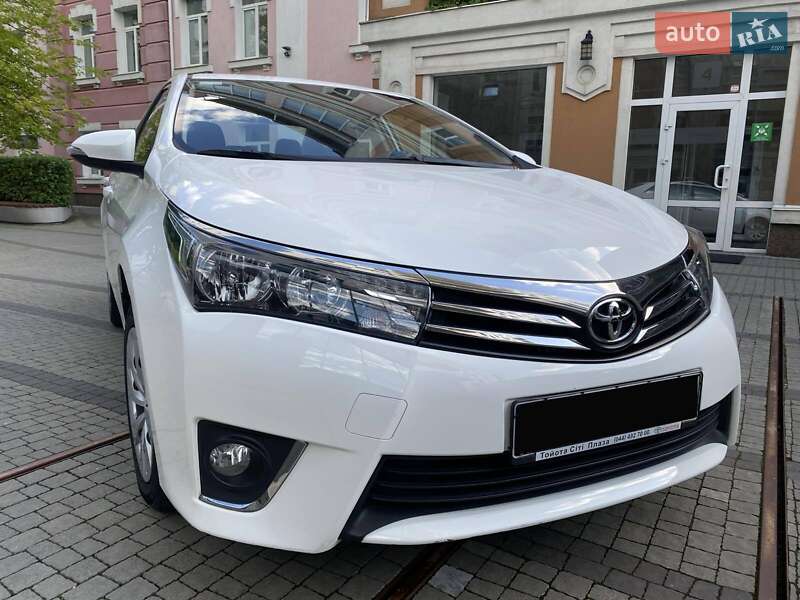 2014 toyota corolla