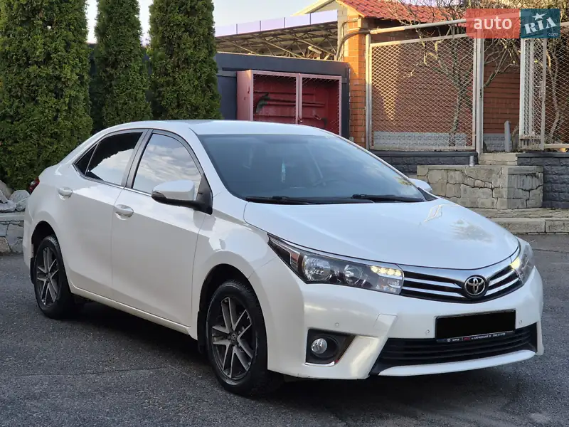 2015 toyota corolla