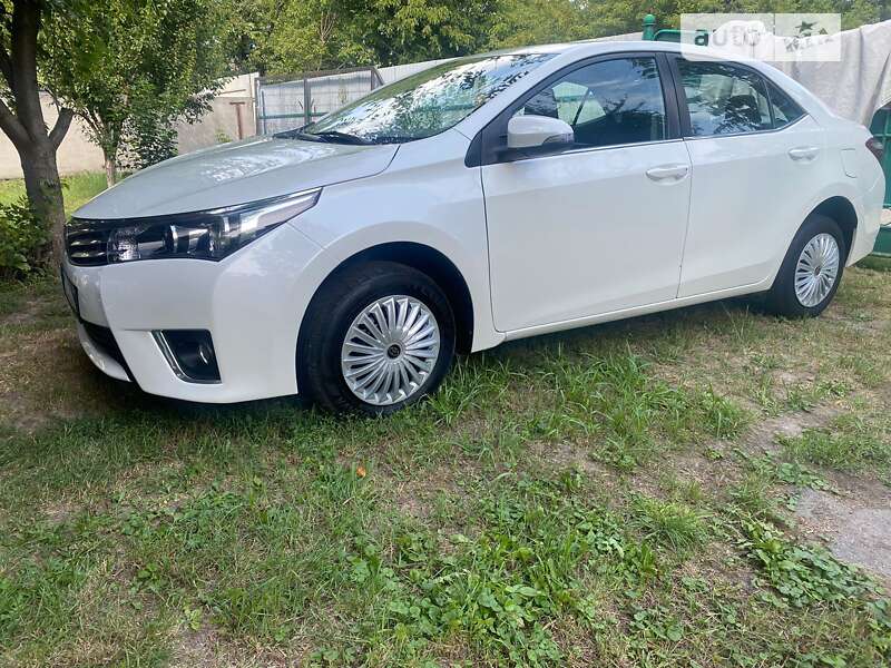 2014 toyota corolla