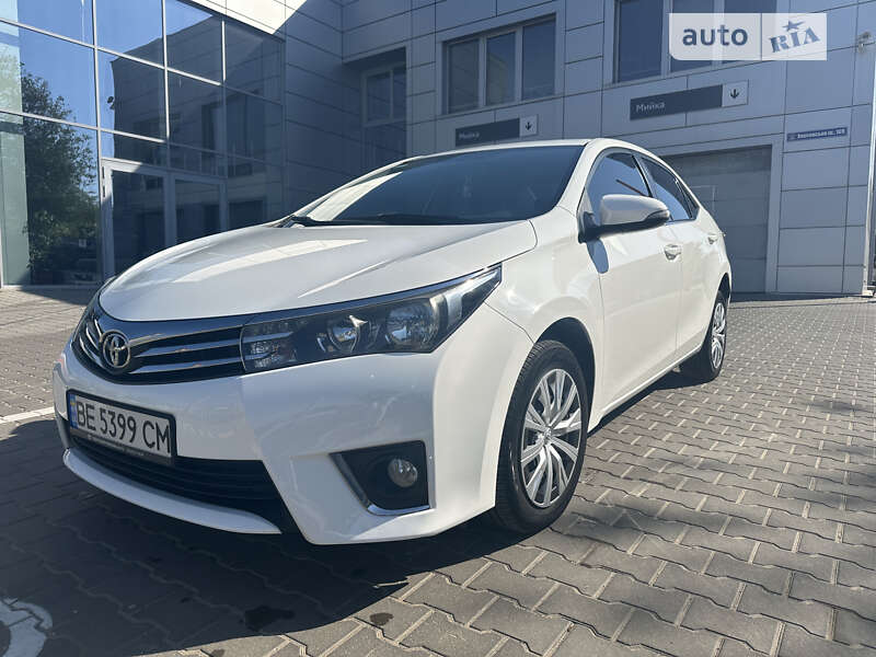 2014 toyota corolla