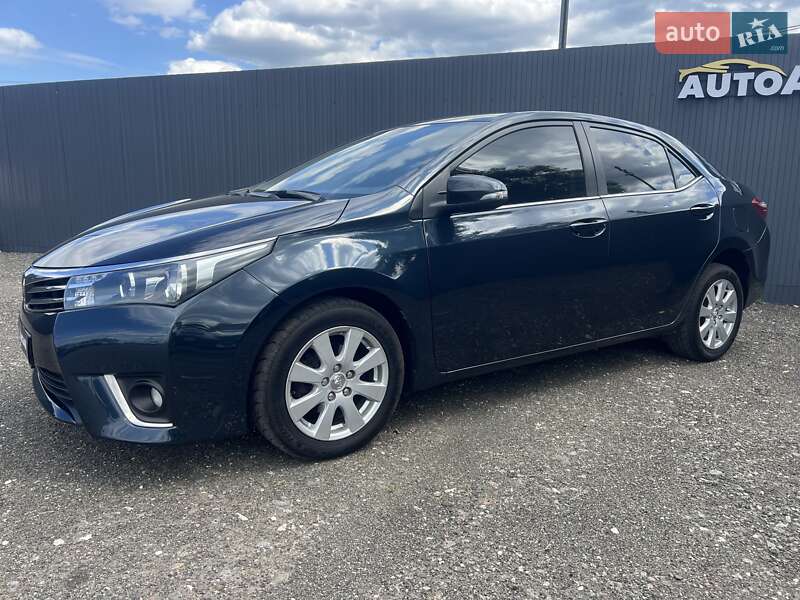 2015 toyota corolla