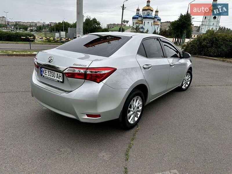 2013 toyota corolla