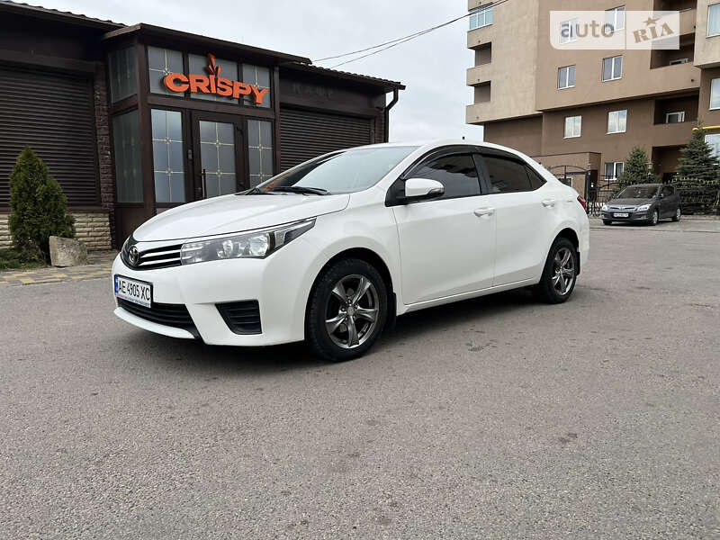 2013 toyota corolla