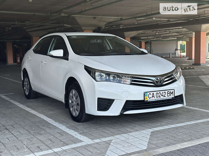 2013 toyota corolla