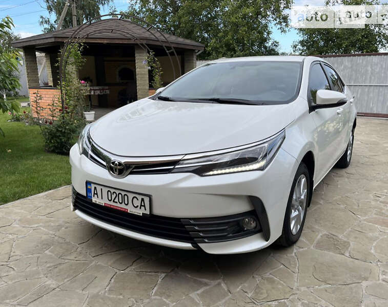 2016 toyota corolla