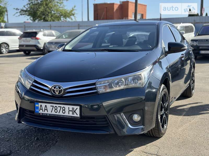 2013 toyota corolla