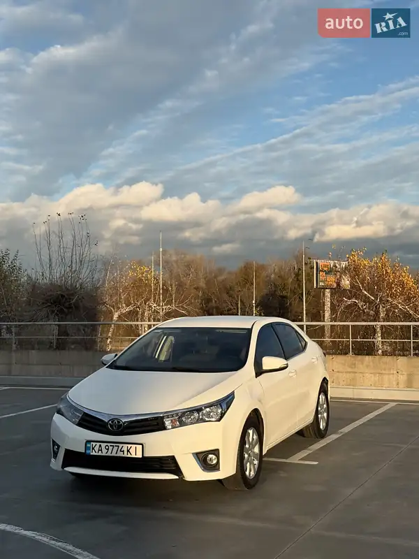2013 toyota corolla