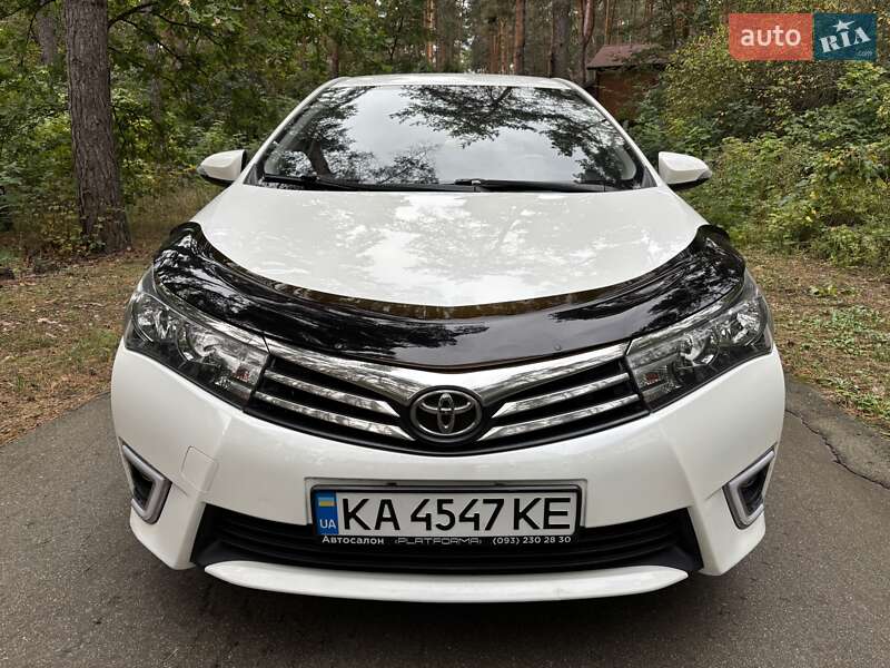 2013 toyota corolla