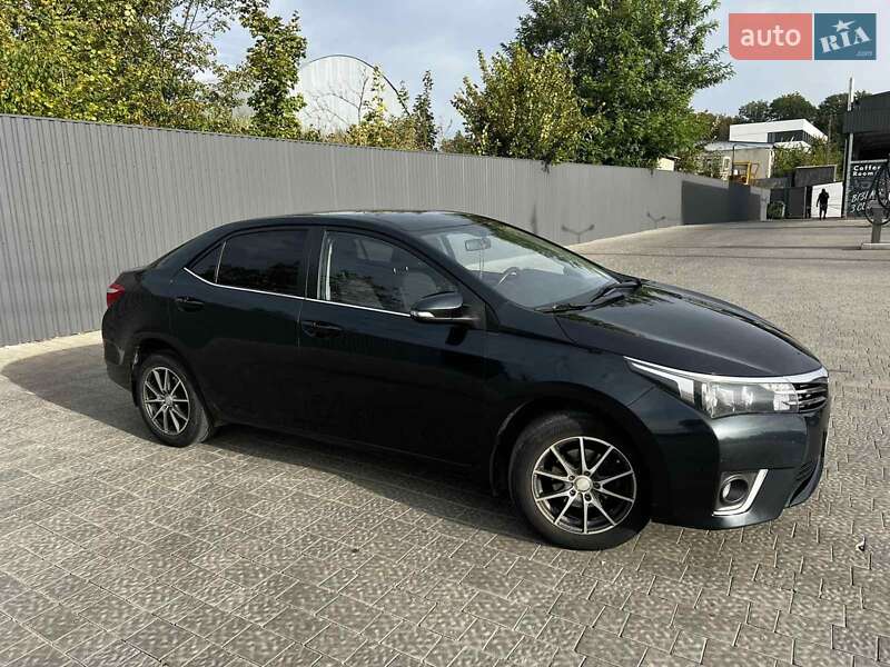 2013 toyota corolla