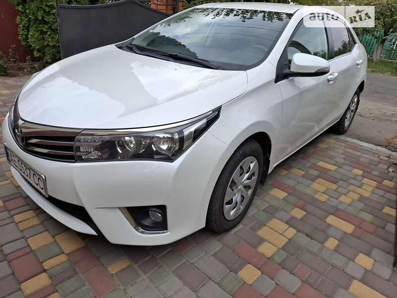 2014 toyota corolla