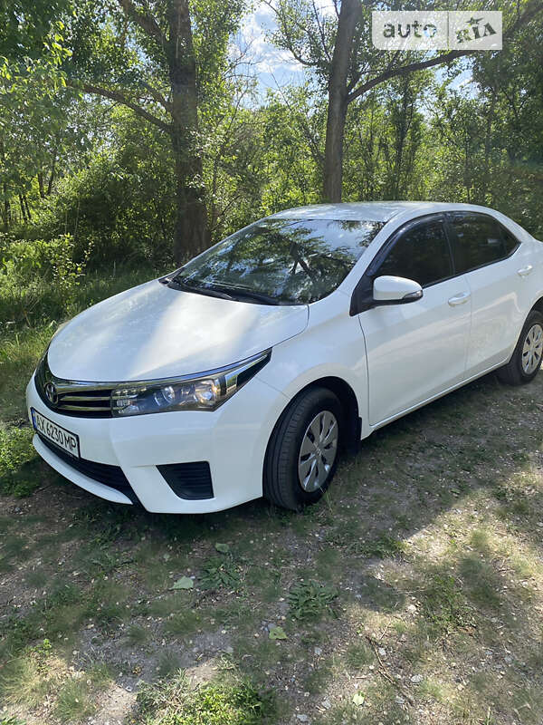 2014 toyota corolla