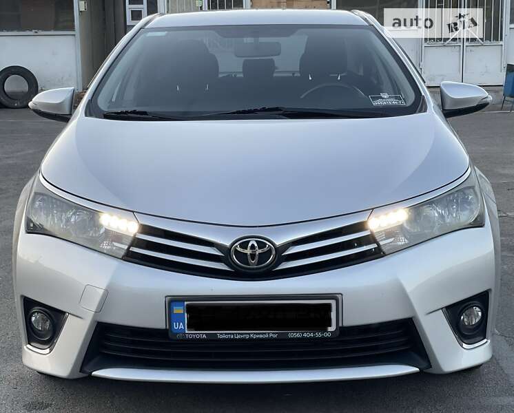 2013 toyota corolla