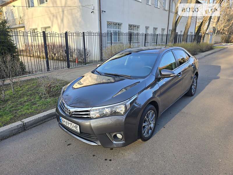 2013 toyota corolla