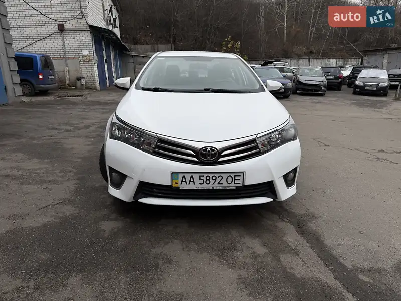 2013 toyota corolla