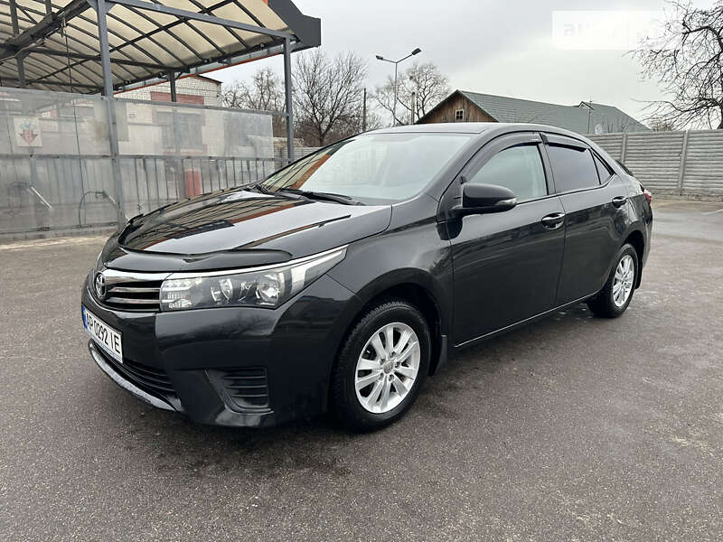 2013 toyota corolla