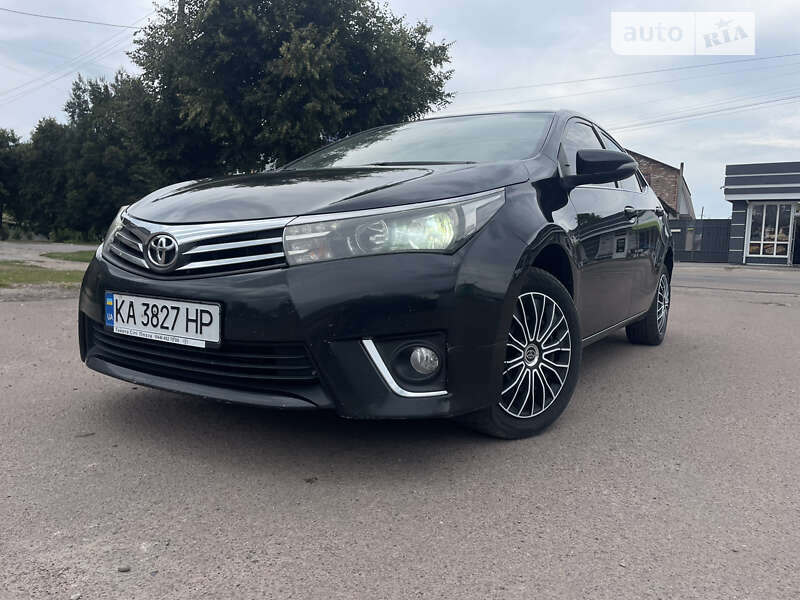 2014 toyota corolla
